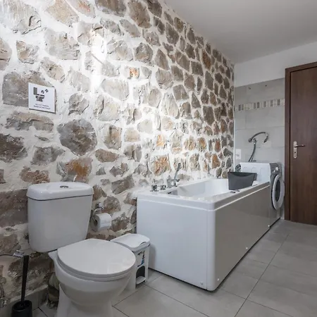 Raise Alpine Escape Apartment *